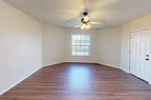 224 W Hull St, Denison, TX 75020 - Photo 3