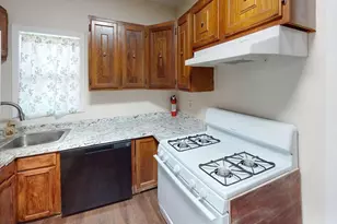 224 W Hull St, Denison, TX 75020 - Photo 7