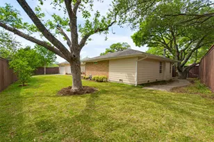 6908 Town Bluff Dr, Dallas, TX 75248 - Photo 37