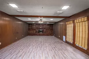 4557 Dee Ln, Haltom City, TX 76117 - Photo 11