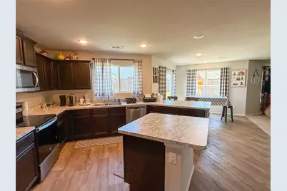 604 Mayfield Drive, Cleburne, TX 76031 - Photo 7