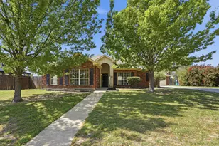 636 Whitetail Deer Ln, Crowley, TX 76036 - Photo 1