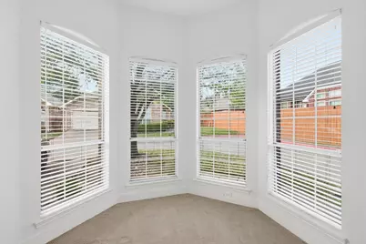 381 Arbor Lane, Euless, TX 76039 - Photo 13