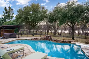 1130 Cogburn Ct, Shady Shores, TX 76208 - Photo 5