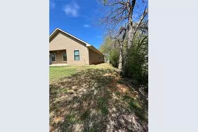1138 Alvarado Street #B, Cleburne, TX 76031 - Photo 25