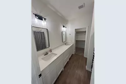 1138 Alvarado Street #B, Cleburne, TX 76031 - Photo 13