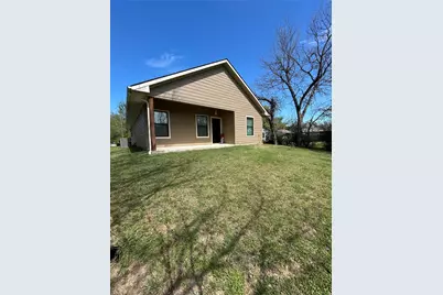 1138 Alvarado Street #B, Cleburne, TX 76031 - Photo 23