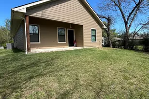 1138 Alvarado St, Cleburne, TX 76031 - Photo 23