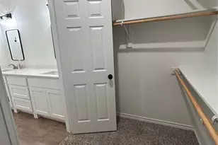 1138 Alvarado St, Cleburne, TX 76031 - Photo 17