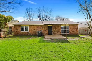 7437 Sandhurst Ln S, North Richland Hills, TX 76182 - Photo 21