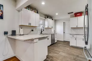 820 N Harbin Dr, Stephenville, TX 76401 - Photo 9