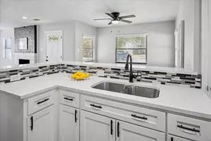 2717 El Tivoli Dr, Dallas, TX 75211 - Photo 13