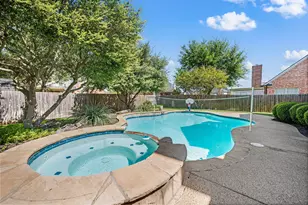 417 Shade Tree Cir, Hurst, TX 76054 - Photo 3