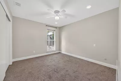 5008 Marble Falls Road, Fort Worth, TX 76103 - Photo 17