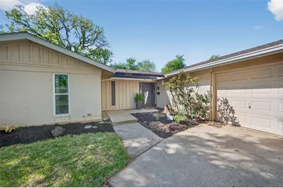 5008 Marble Falls Road, Fort Worth, TX 76103 - Photo 3