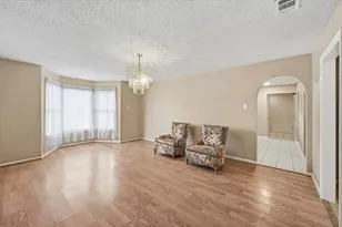 100 Faircrest Dr, DeSoto, TX 75115 - Photo 11