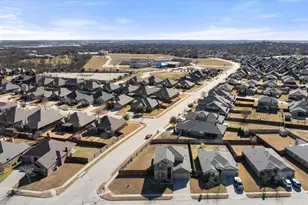 424 Eureka Ct, Burleson, TX 76028 - Photo 33