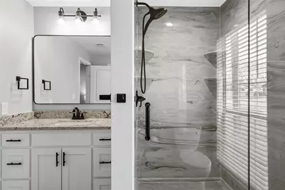 107 W Avenue F, Valley Mills, TX 76689 - Photo 15