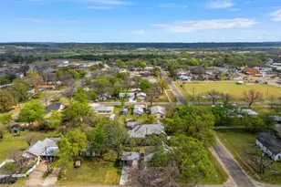 107 W Ave F, Valley Mills, TX 76689 - Photo 33