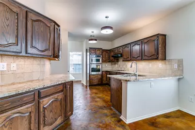 1649 Bennington Drive, Carrollton, TX 75007 - Photo 5