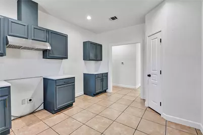 3022 Loving Avenue, Fort Worth, TX 76106 - Photo 11