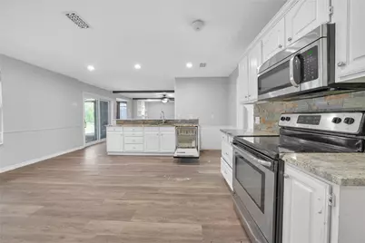 125 Redwood Drive, Highland Village, TX 75077 - Photo 11