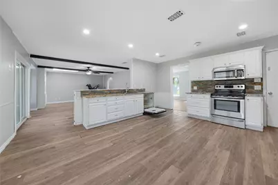 125 Redwood Drive, Highland Village, TX 75077 - Photo 9