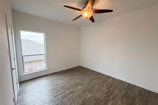 828 Pebblecreek Dr, Burleson, TX 76028 - Photo 17