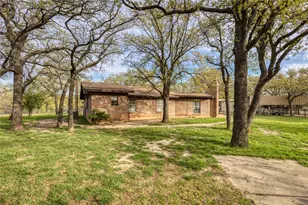 243 County Rd 3851, Poolville, TX 76487 - Photo 27