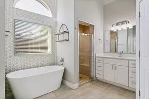 2901 Woodland Hills Dr, Grapevine, TX 76051 - Photo 13