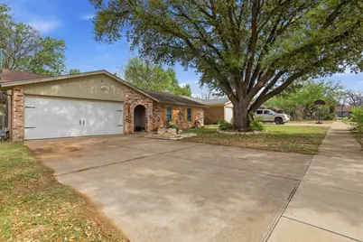 1404 Mimosa Street, Cleburne, TX 76033 - Photo 25