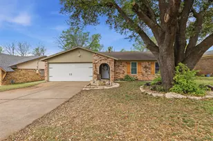 1404 Mimosa St, Cleburne, TX 76033 - Photo 1