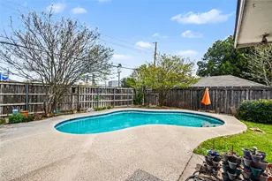 10525 Yorkford Dr, Dallas, TX 75238 - Photo 39