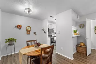 3201 Donnelly Cir, Fort Worth, TX 76107 - Photo 9