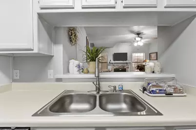 3201 Donnelly Circle #309, Fort Worth, TX 76107 - Photo 13