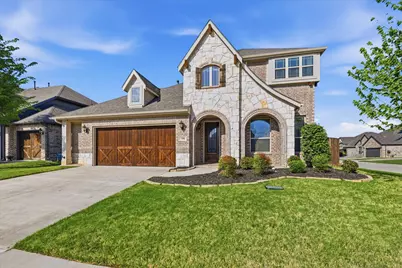 300 Ben Thomas Street, Burleson, TX 76028 - Photo 3