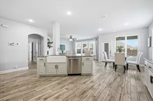 300 Ben Thomas St, Burleson, TX 76028 - Photo 13