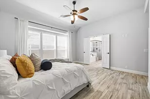 300 Ben Thomas St, Burleson, TX 76028 - Photo 21