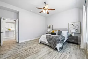 300 Ben Thomas St, Burleson, TX 76028 - Photo 19