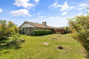 3405 Hacienda Cir, Irving, TX 75062 - Photo 33