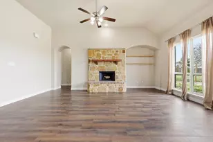 105 Devonshire Dr, Waxahachie, TX 75167 - Photo 7