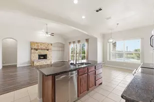 105 Devonshire Dr, Waxahachie, TX 75167 - Photo 13