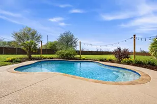 105 Devonshire Dr, Waxahachie, TX 75167 - Photo 1