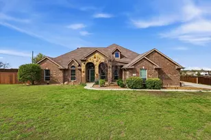 105 Devonshire Dr, Waxahachie, TX 75167 - Photo 3