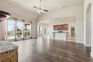 105 Devonshire Dr, Waxahachie, TX 75167 - Photo 3