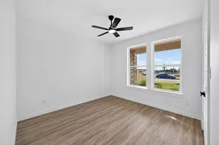 1930 Houston St, Grand Prairie, TX 75050 - Photo 21