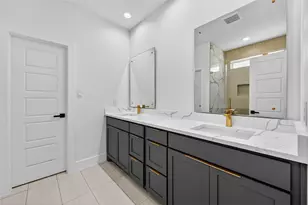 1930 Houston St, Grand Prairie, TX 75050 - Photo 13