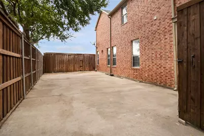 4811 Shannon Drive, Frisco, TX 75034 - Photo 3