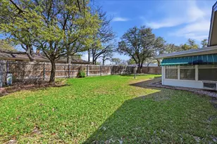 3311 Peachtree Ln, Pantego, TX 76013 - Photo 5