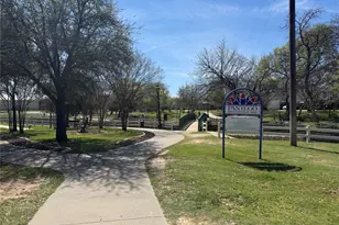 3311 Peachtree Ln, Pantego, TX 76013 - Photo 35